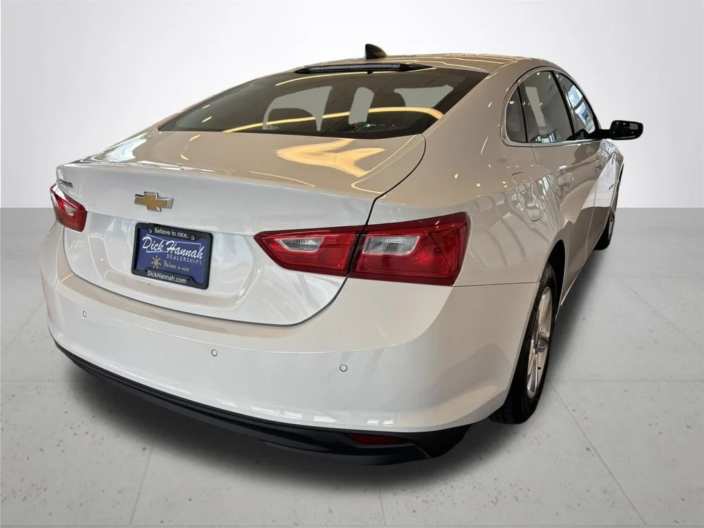 Used 2020 White Chevrolet LS image 7