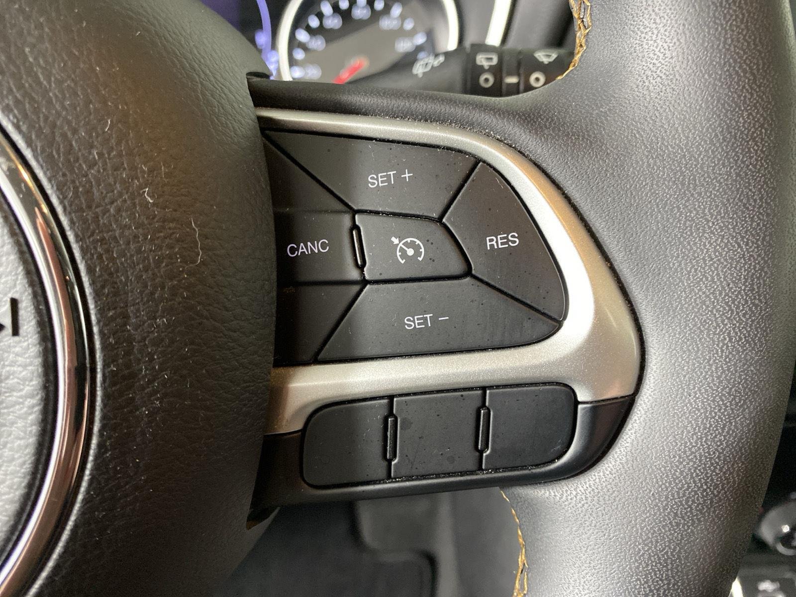 Used 2021 Jazz Blue Pearlcoat Jeep Latitude image 14