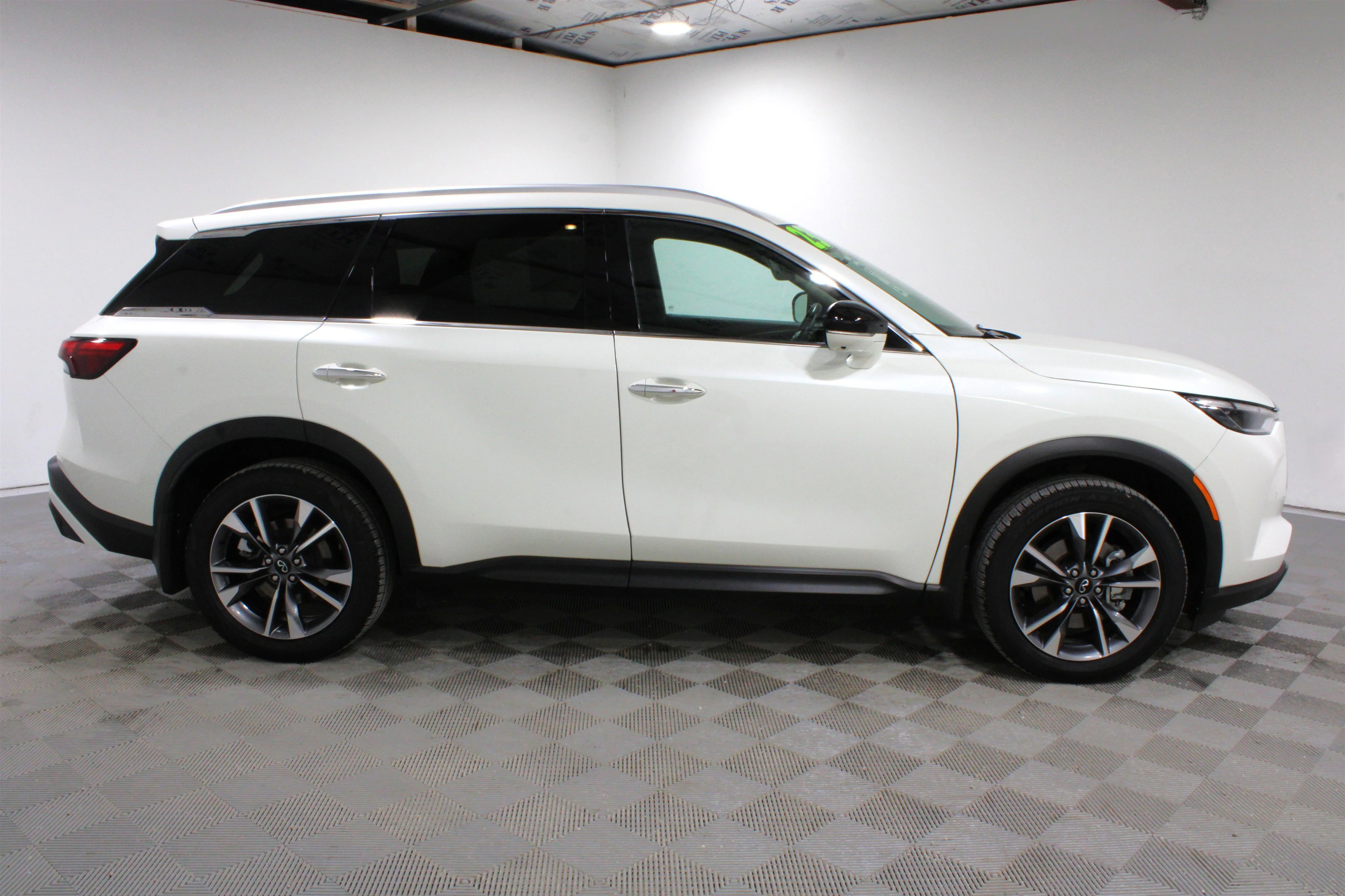 2023 INFINITI QX60 LUXE - Photo 29