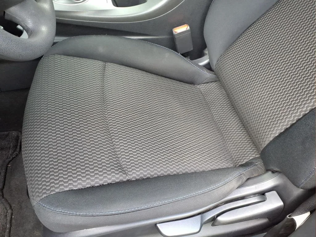 Used 2016 Silver Nissan S image 17