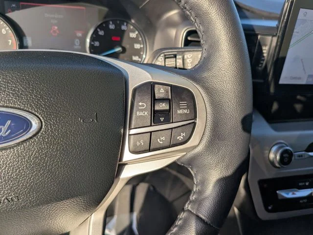 Used 2023 Black Ford XLT image 30