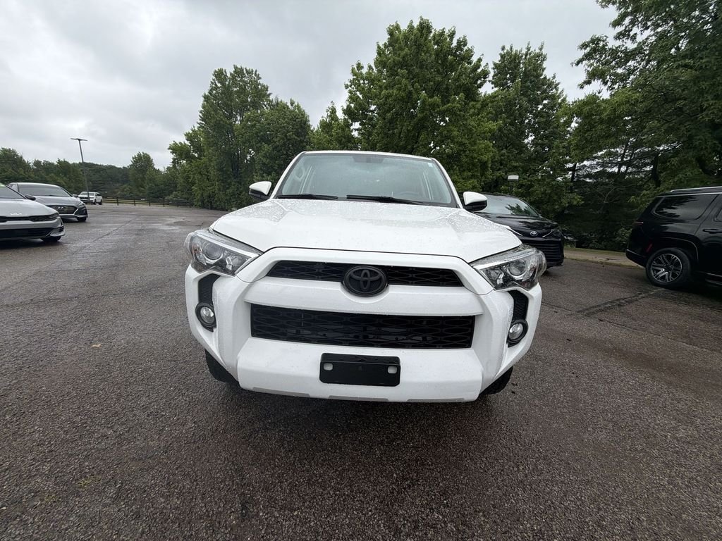 Used 2019 White Toyota SR5 image 25