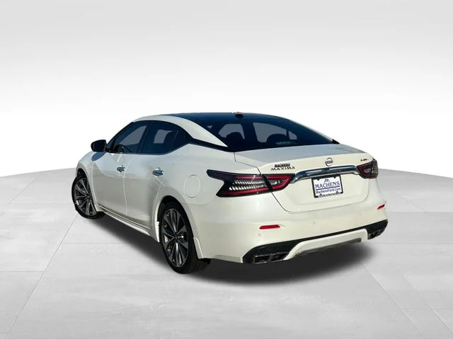 Used 2023 White Nissan Platinum image 5