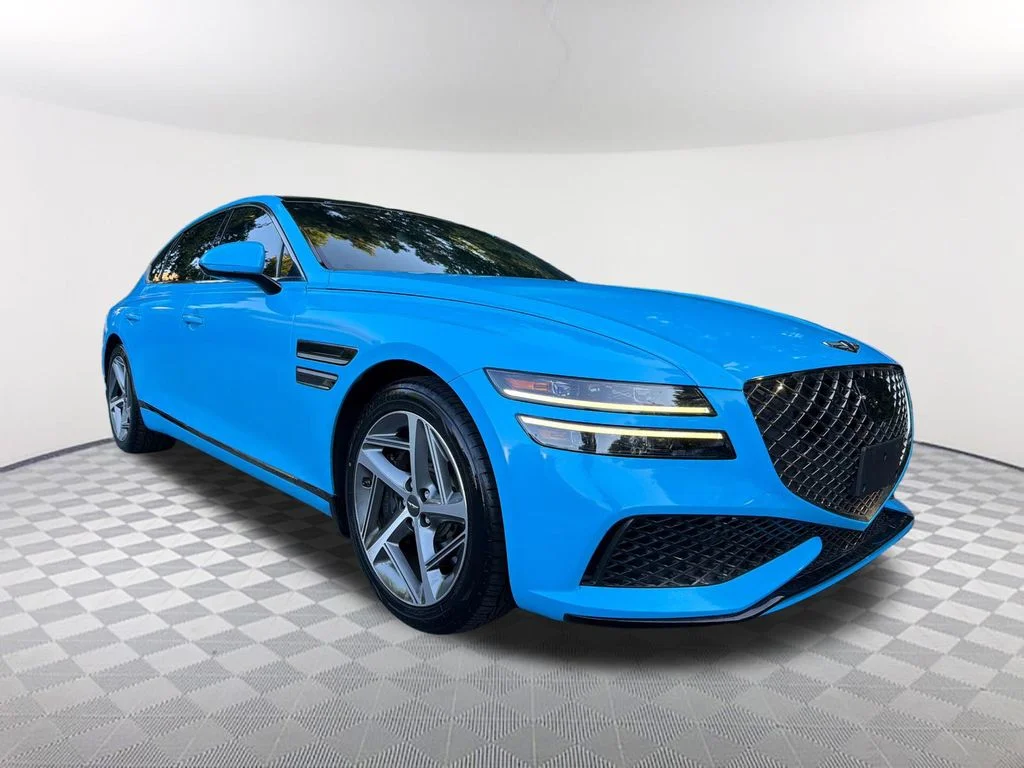 Used 2023 White Genesis 3.5T image 3