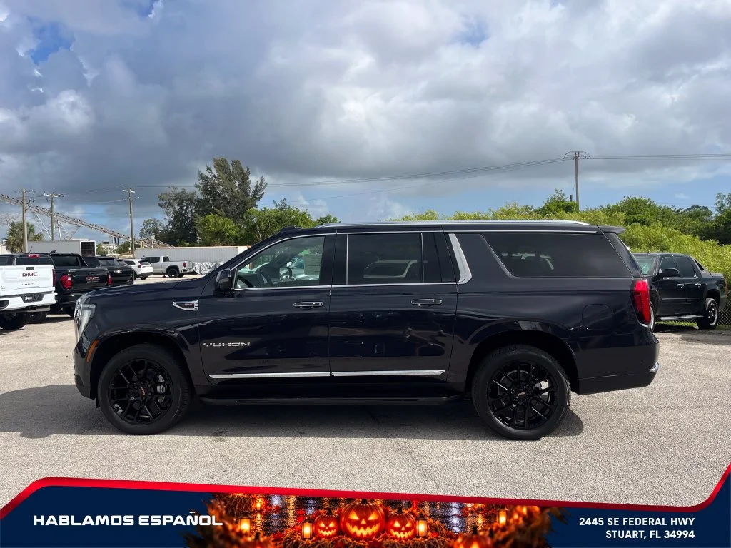 New 2026 Titanium Rush Metallic GMC Elevation image 4