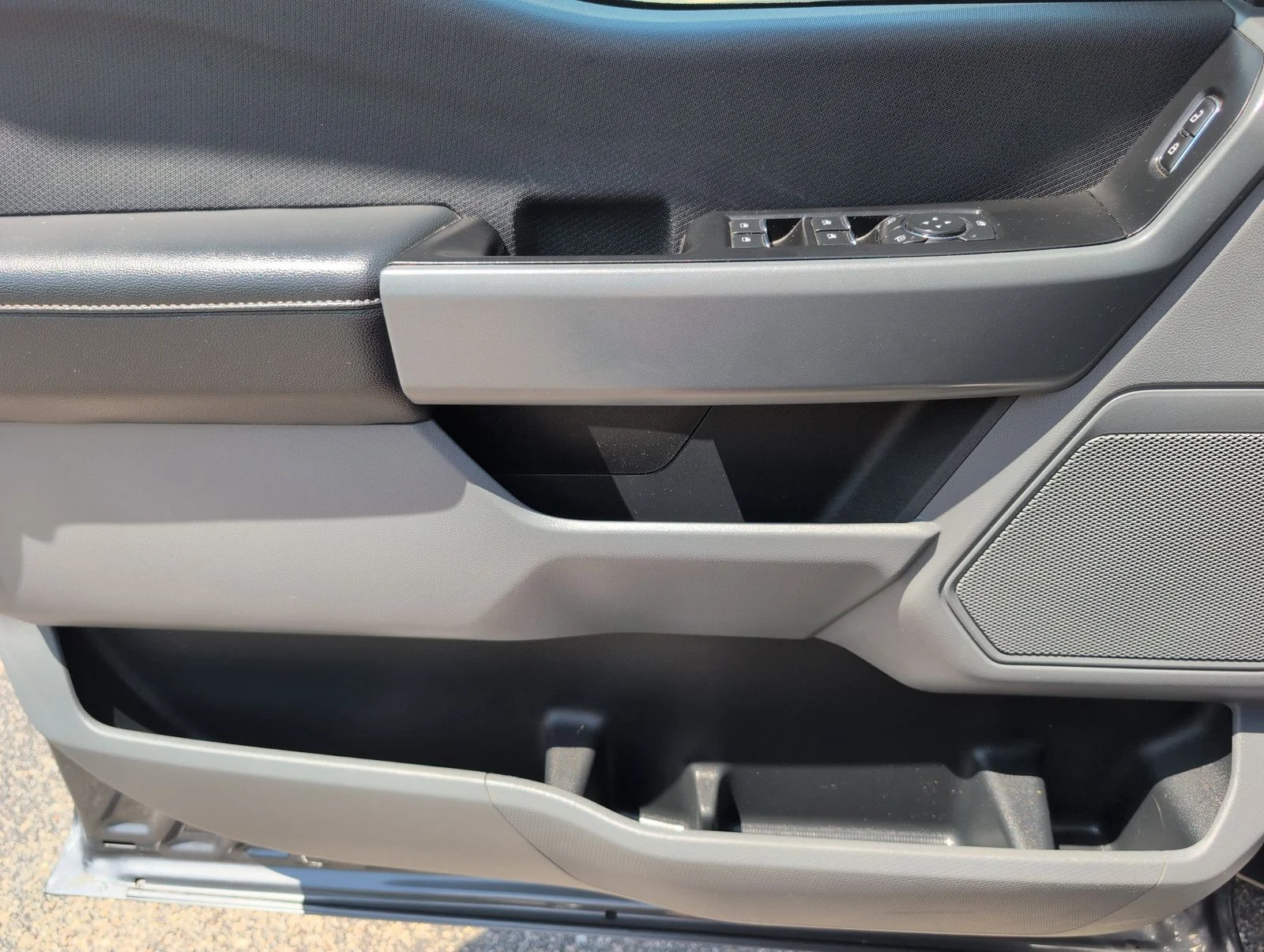 Used 2023 Gray Ford XLT image 15