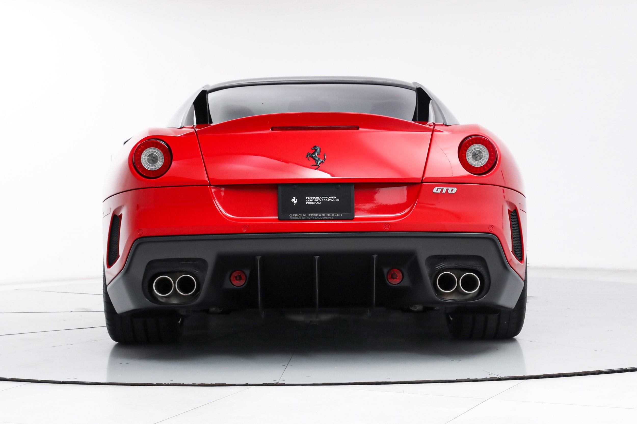 Used 2011 Red Ferrari  image 8