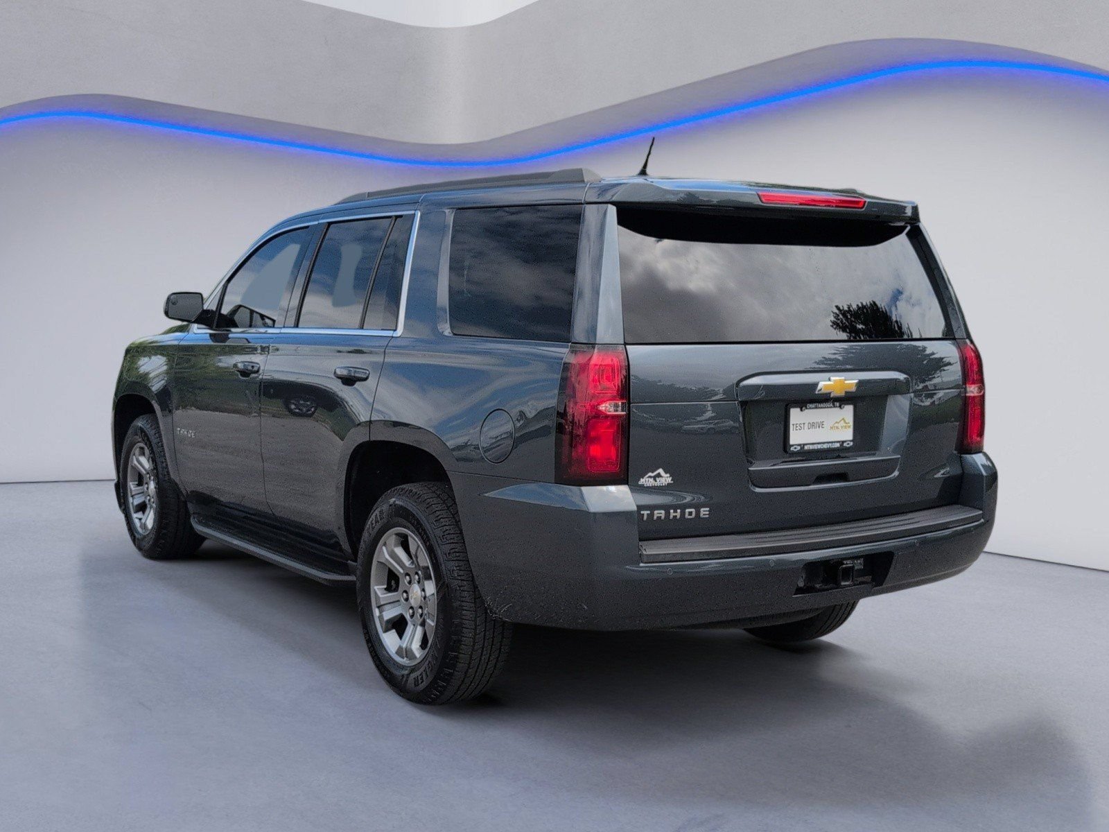 Used 2020 SHADOW GRAY METALLIC Chevrolet LS image 3