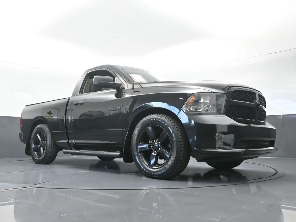 Used 2018 Brilliant Black Crystal Pearlcoat Ram Express image 58