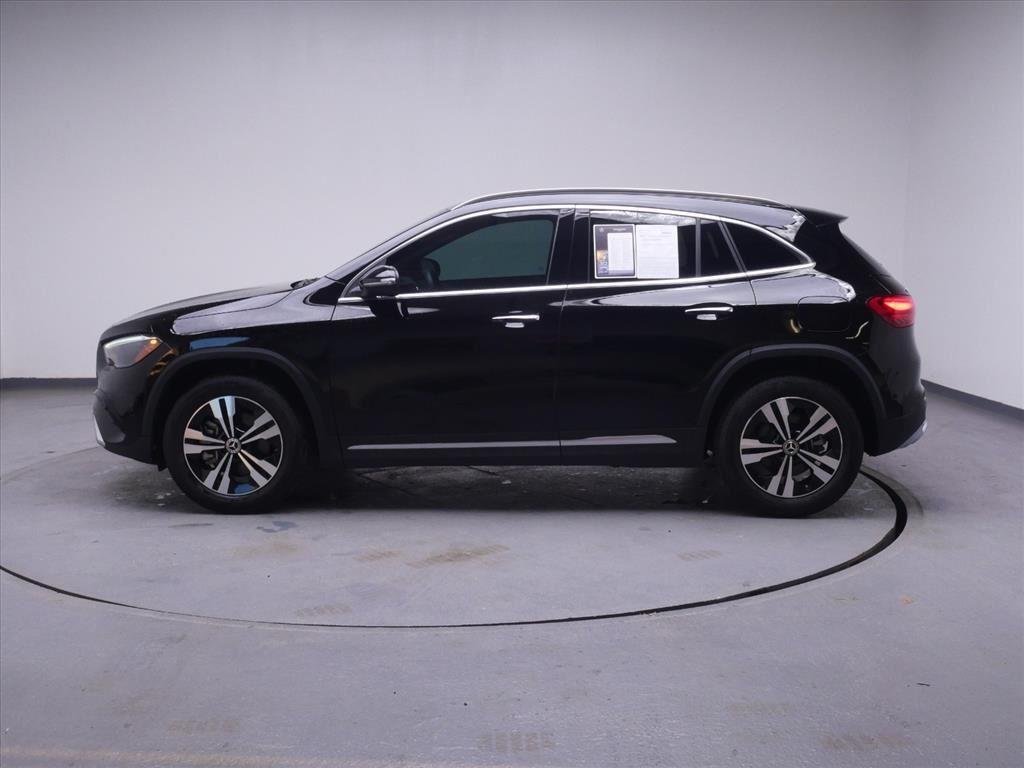 Used 2025 Night Black Mercedes-Benz GLA 250 image 10
