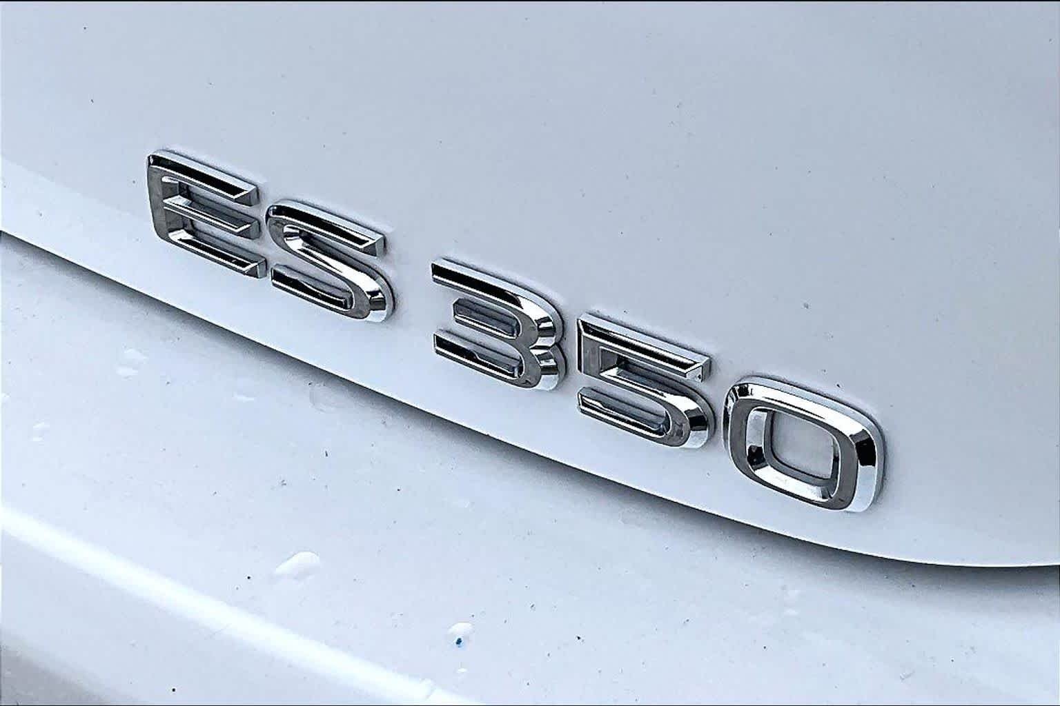 Used 2023 Eminent White Pearl Lexus  image 10
