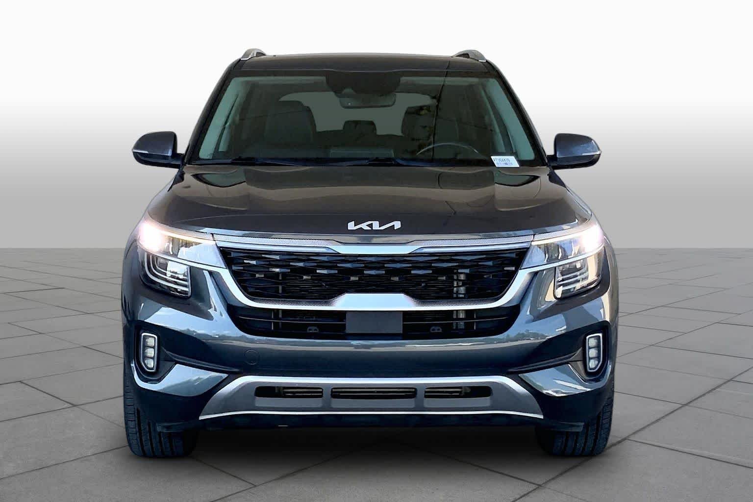 Pre-Owned 2023 Kia Seltos SX