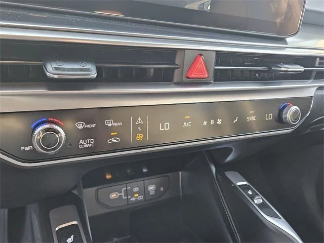 2025 Kia Sorento S - Photo 19