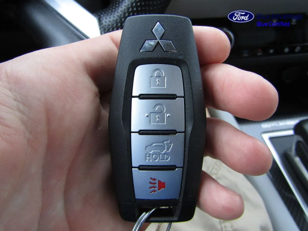 Certified Used 2024 Labrador Black Pearl Mitsubishi SEL image 42