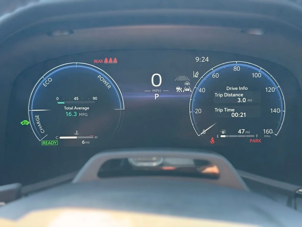 Used 2026  Toyota XSE image 18