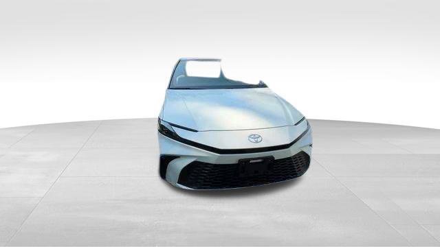 Used 2025 Ice Toyota SE image 69