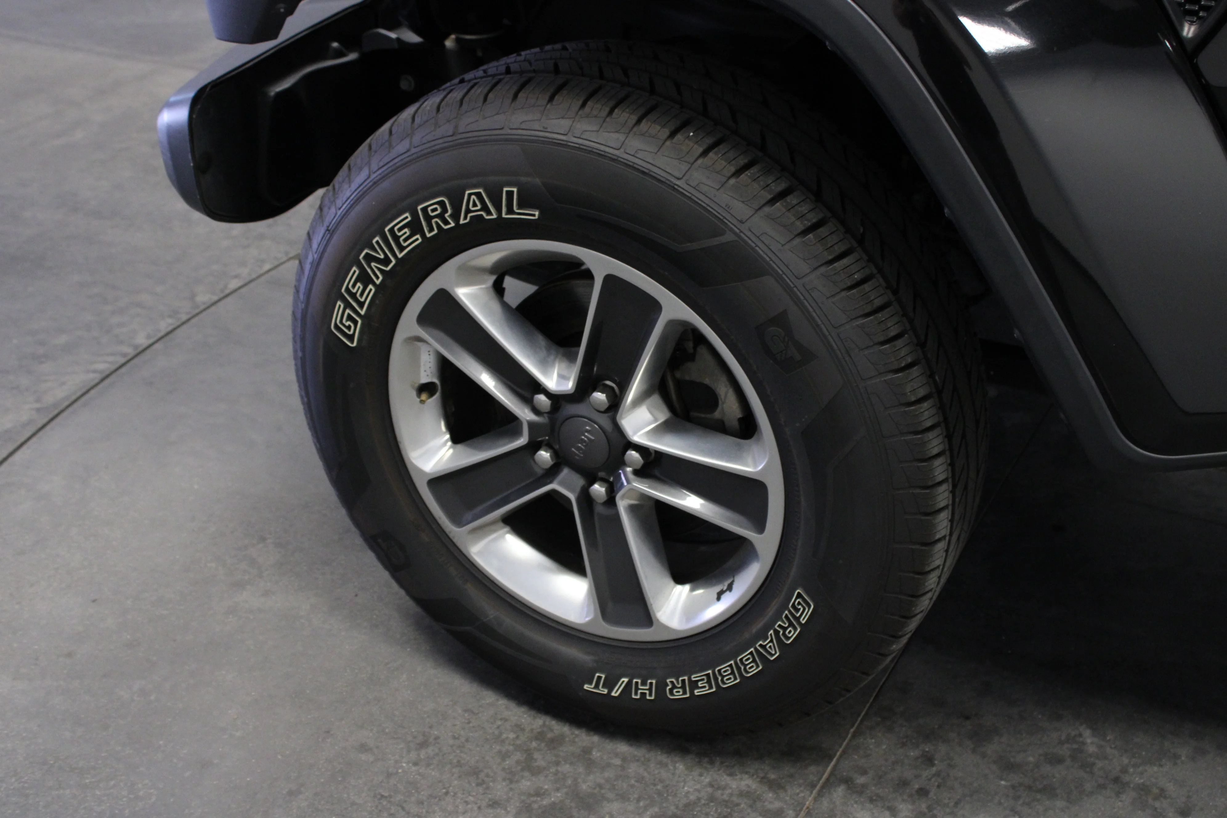 Used 2018 Black Clearcoat Jeep Sahara image 10