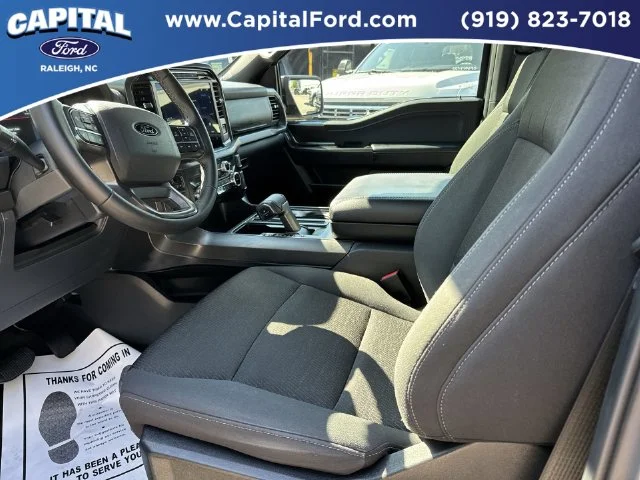 Used 2024 Silver Ford XLT image 19