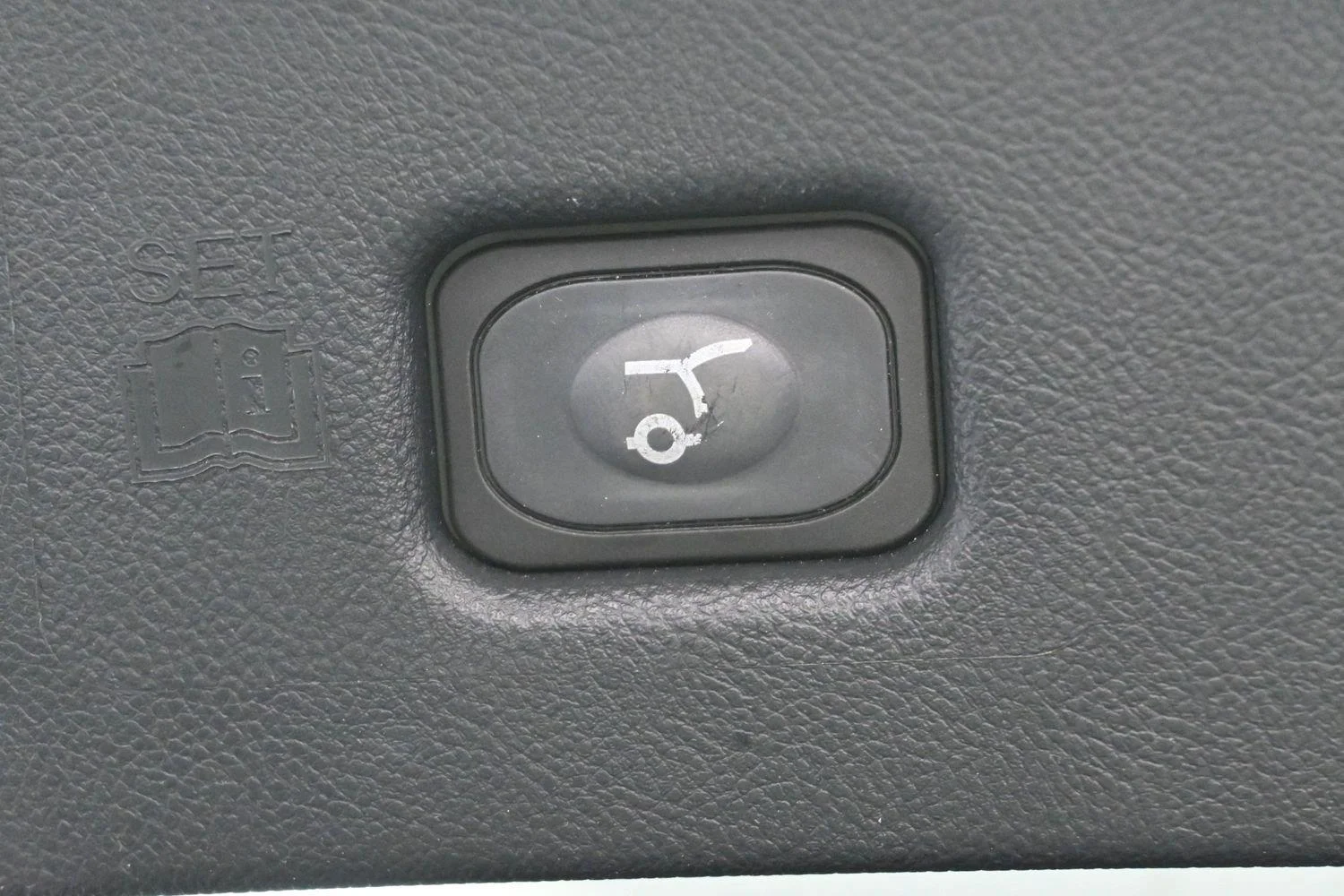 Used 2020 Infinite Black Lincoln Reserve image 10
