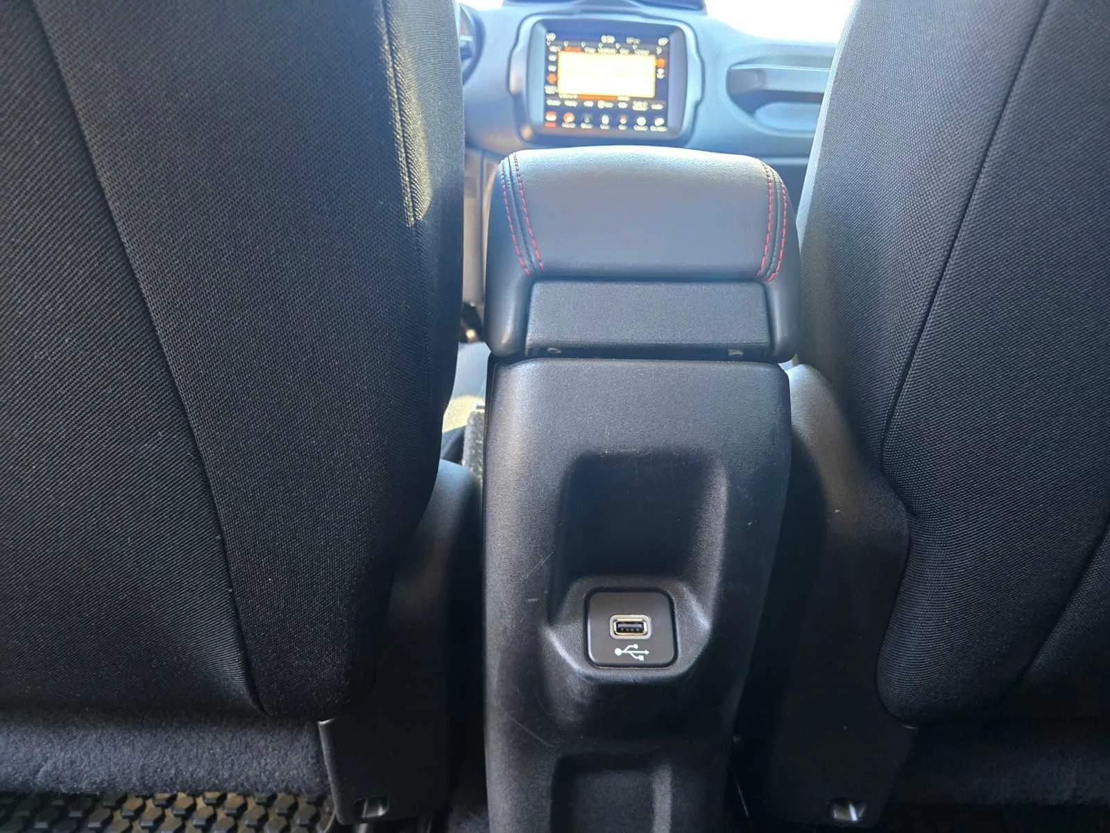 Used 2023  Jeep Trailhawk image 15