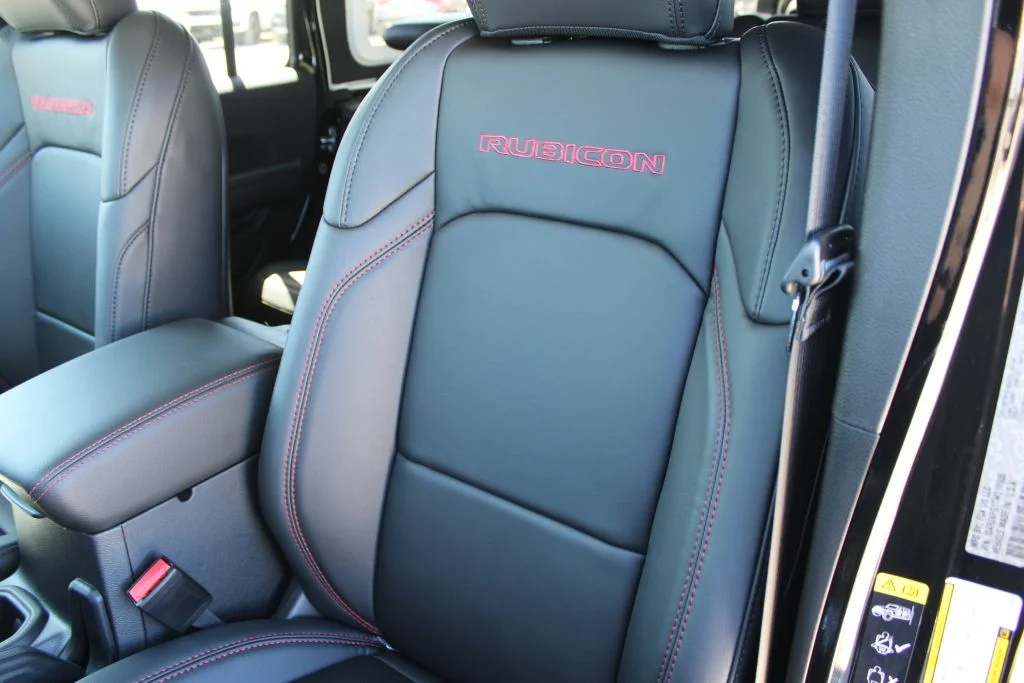 New 2026 Black Clear-Coat Exterior Paint Jeep Rubicon X image 17