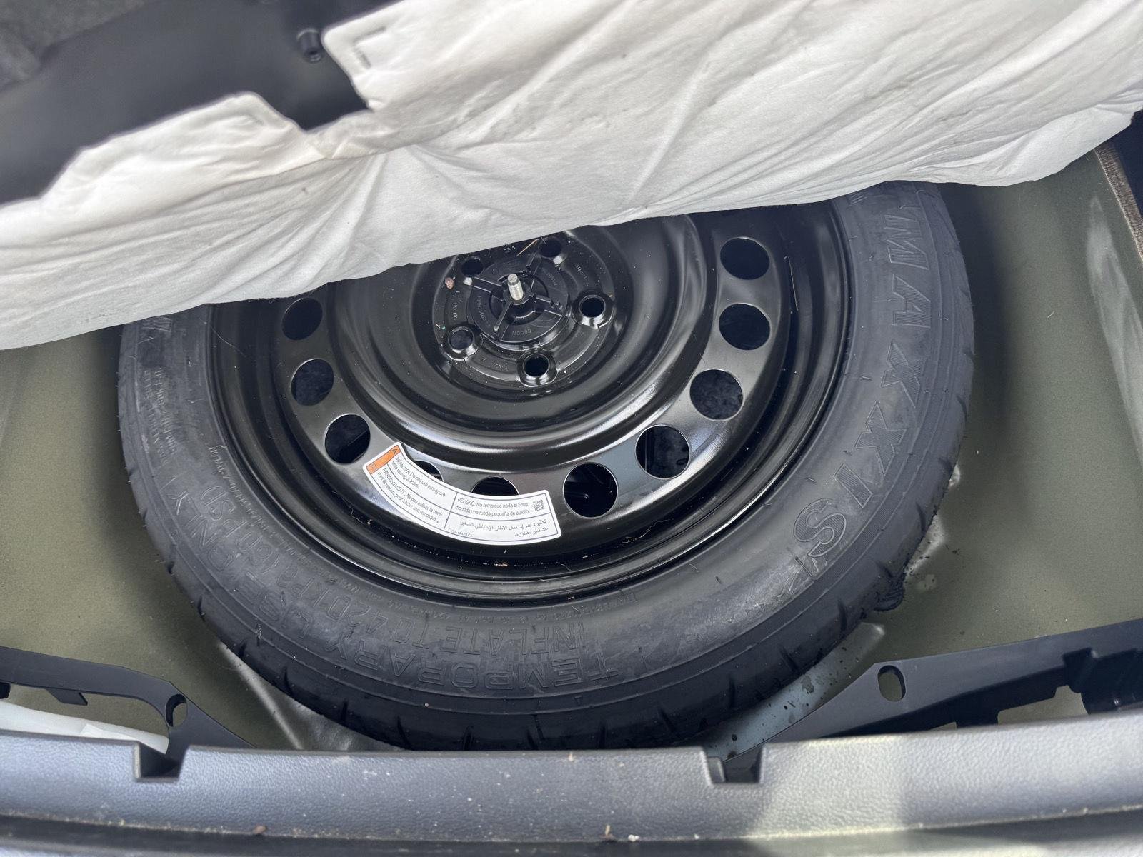 Used 2021 Agate Black Ford XLT image 8