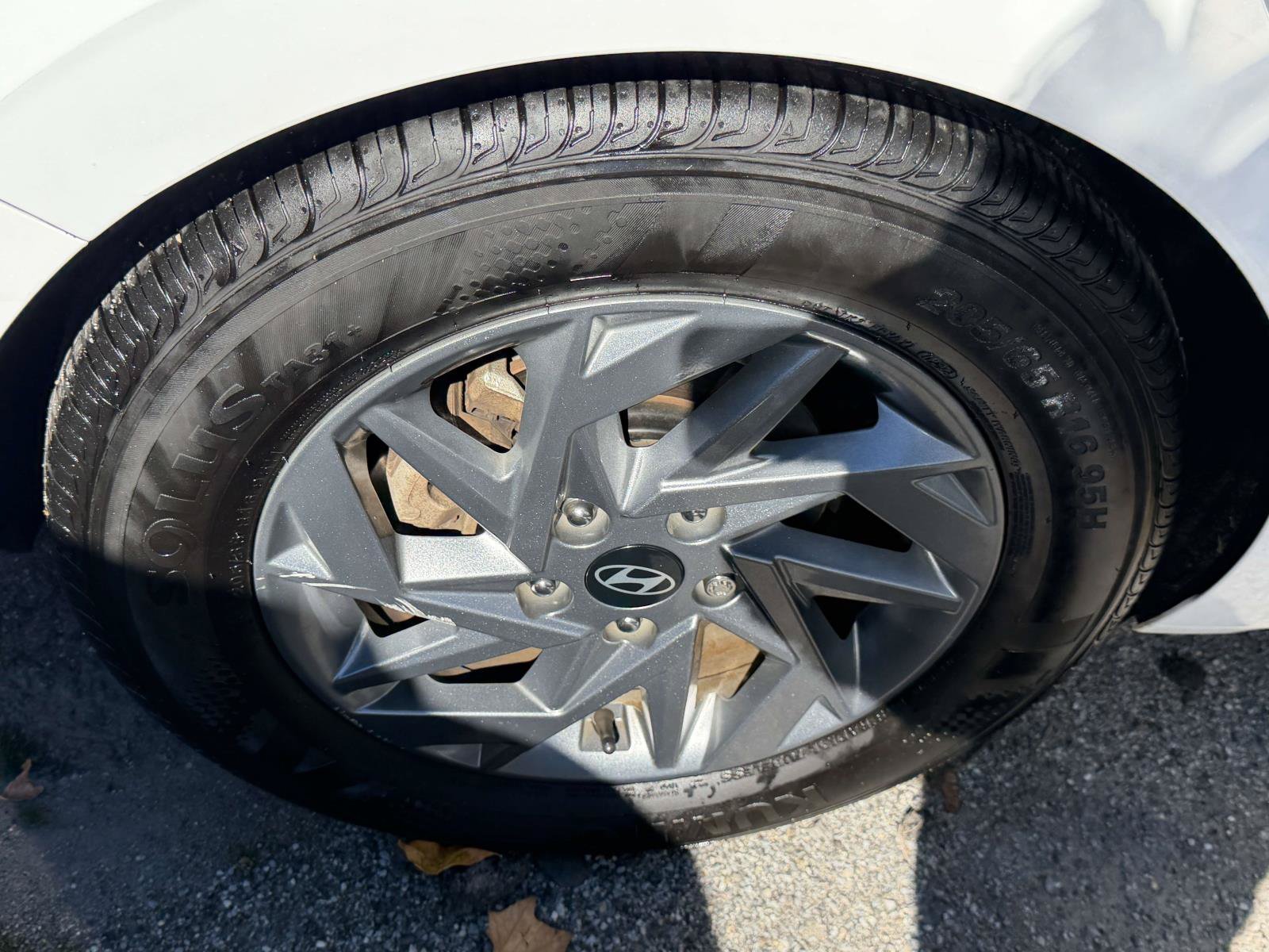 Used 2024 Serenity White Hyundai SEL image 6