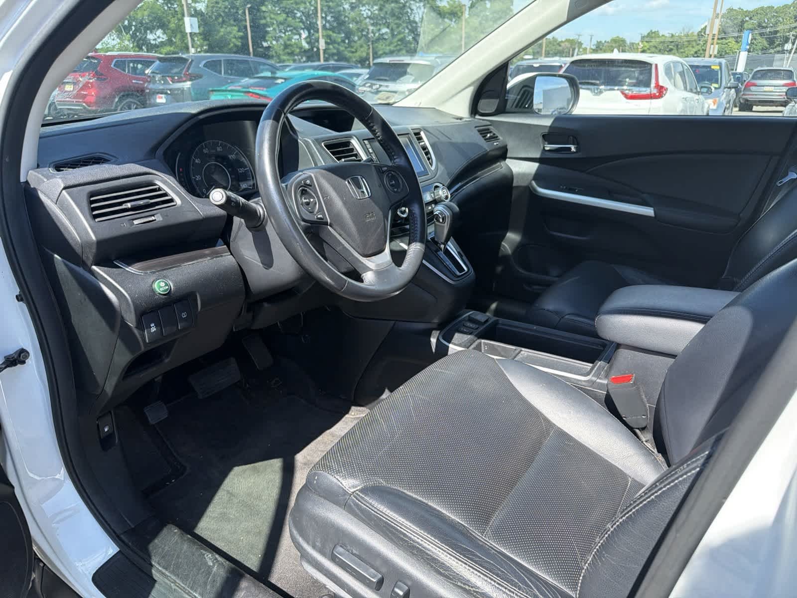 Used 2015 White Honda  image 11