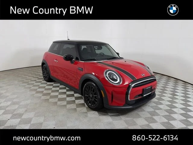 2024 MINI Hardtop Cooper's photo