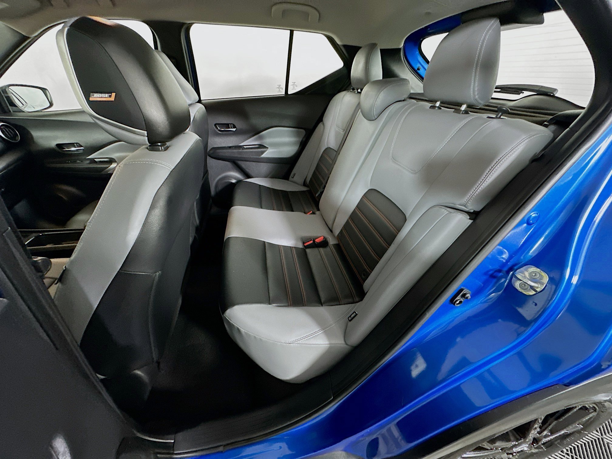 Used 2023 Electric Blue Metallic Nissan SR image 26