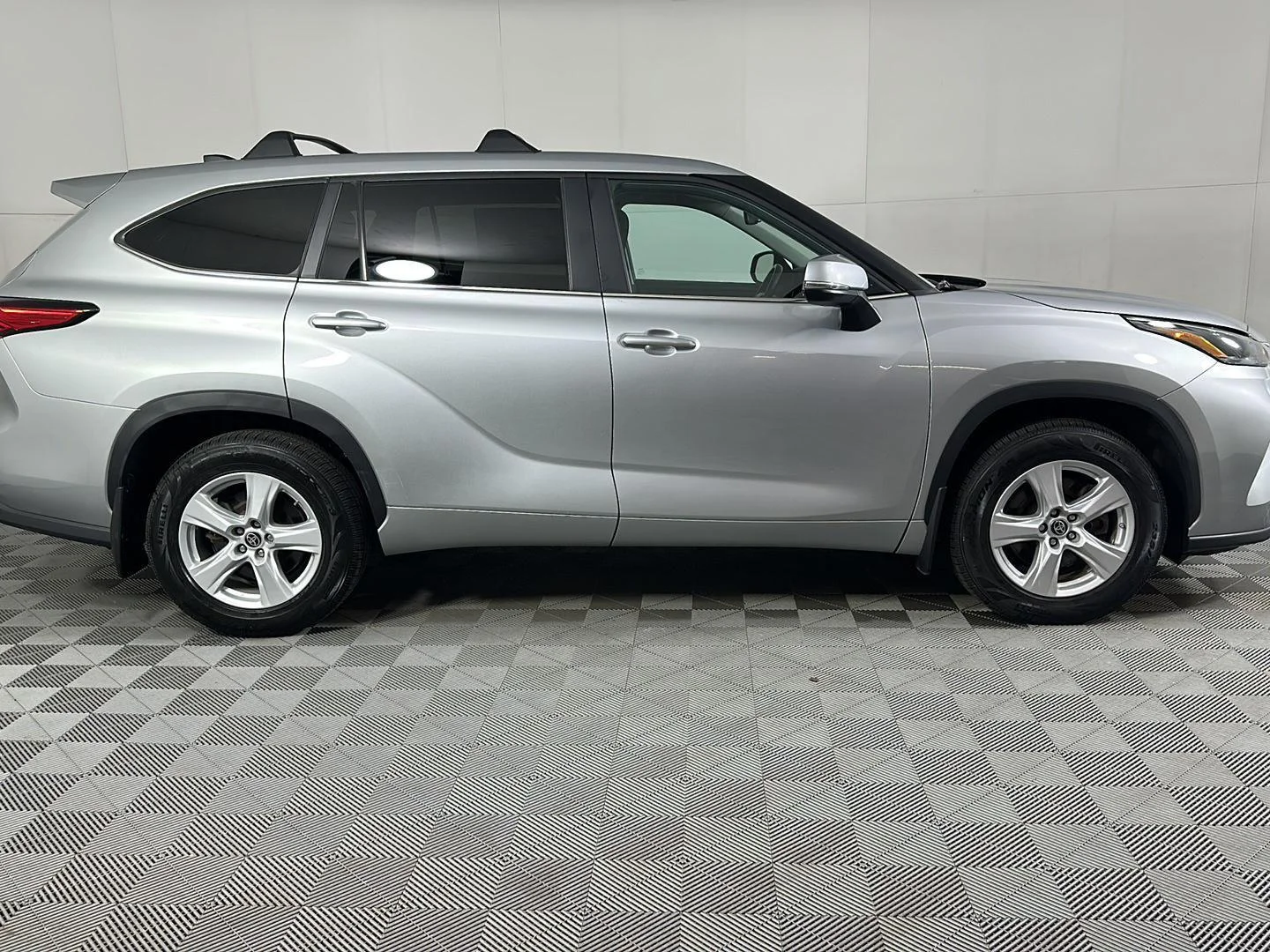 Used 2023 Celestial Silver Metallic Toyota LE image 10
