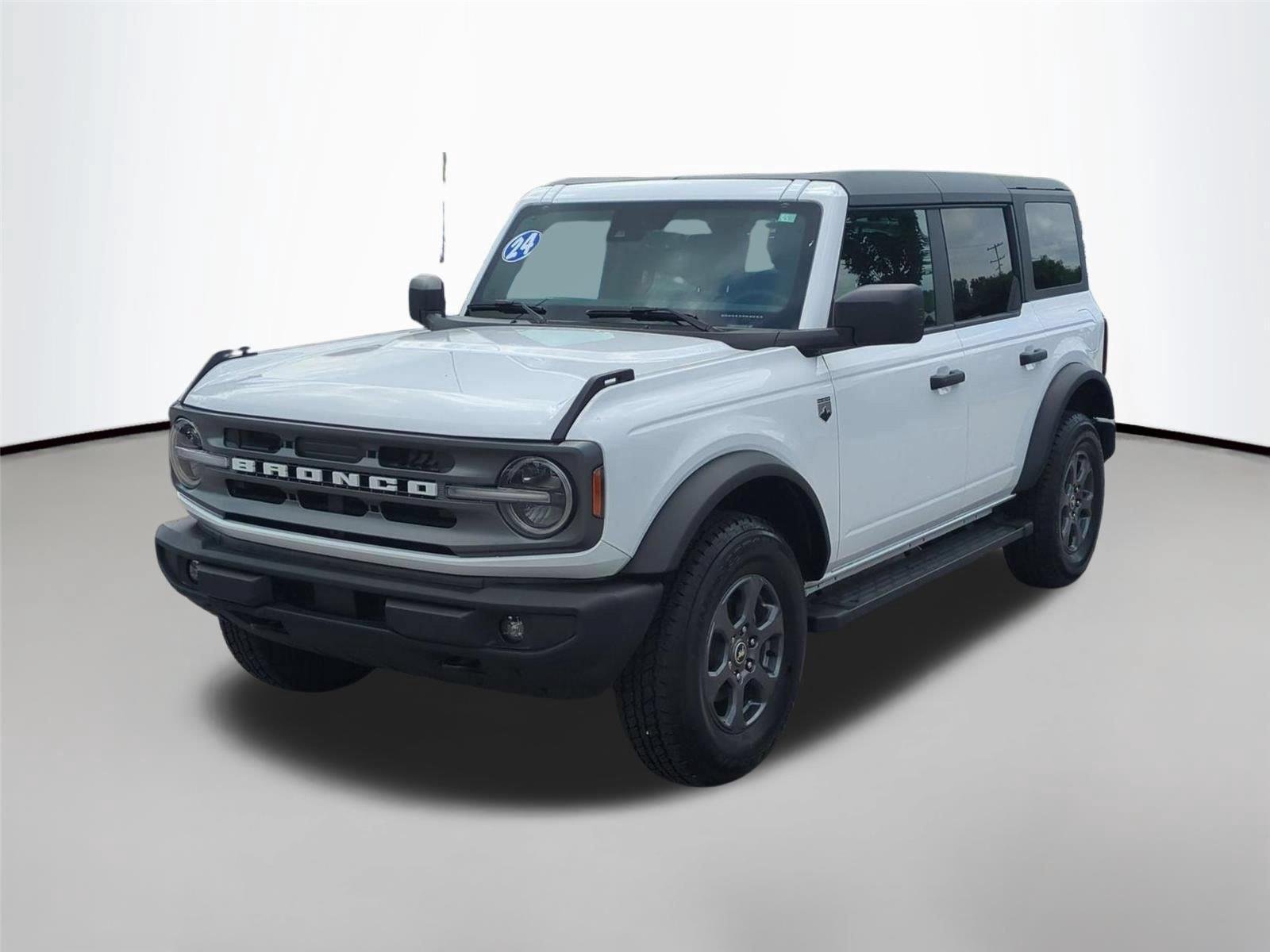 Used 2024 Oxford White Clearcoat Ford Big Bend image 1