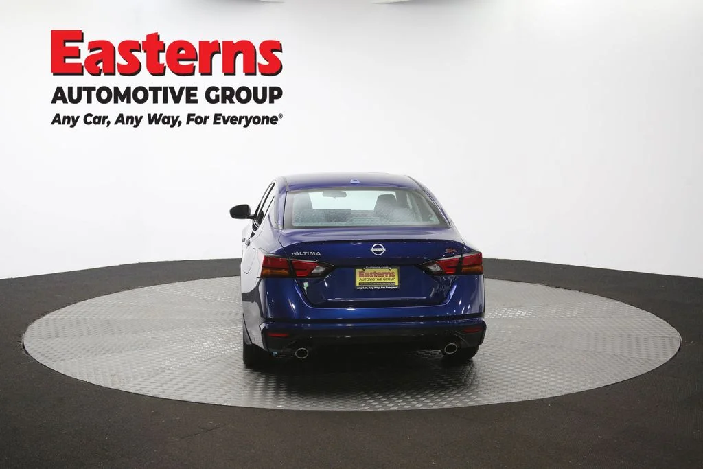 Used 2024 Blue Nissan 2.5 SR image 37