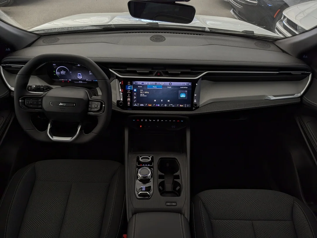 New 2026 Silver Jeep Laredo - - 4x4 - 1.6L Turbo Hybrid - Uconnect 5 w/ 12.3 Screen & More! image 24