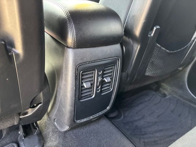 Used 2014 Black Jeep Laredo image 31