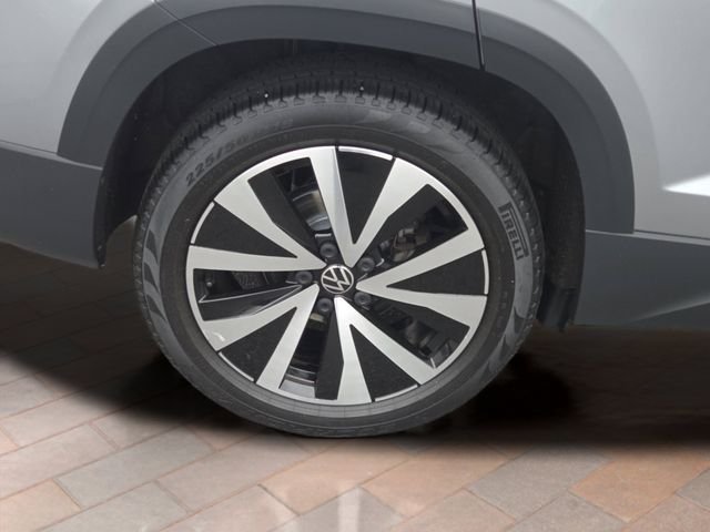 Used 2023 Silver Metallic Volkswagen 1.5T SE image 10