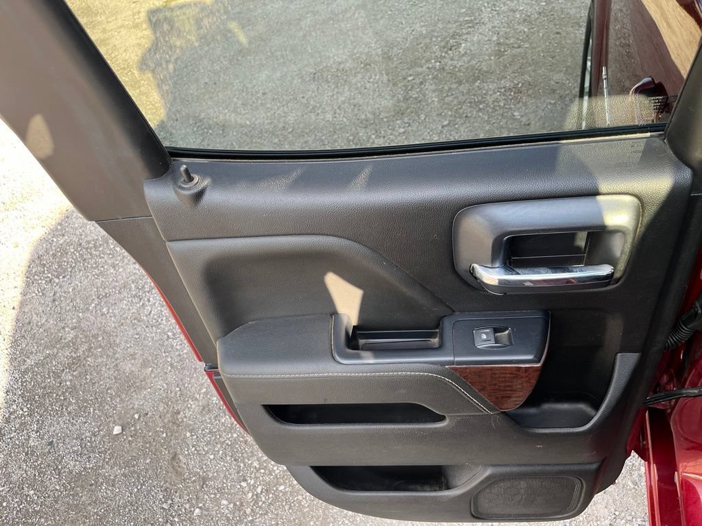 Used 2019 RED QUARTZ TINTCOAT GMC SLE image 24
