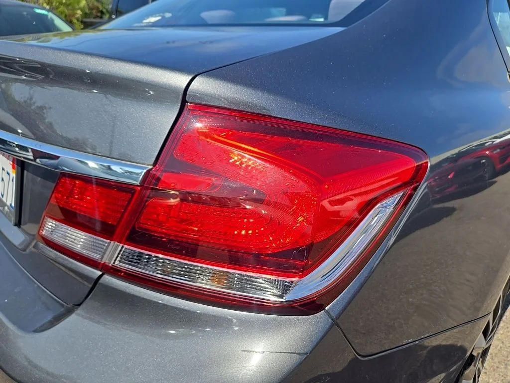 Used 2013 Gray Honda LX image 12