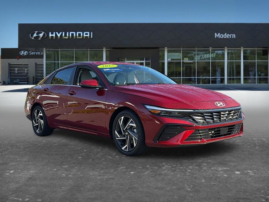 Used 2025 Ultimate Red Hyundai Limited image 3