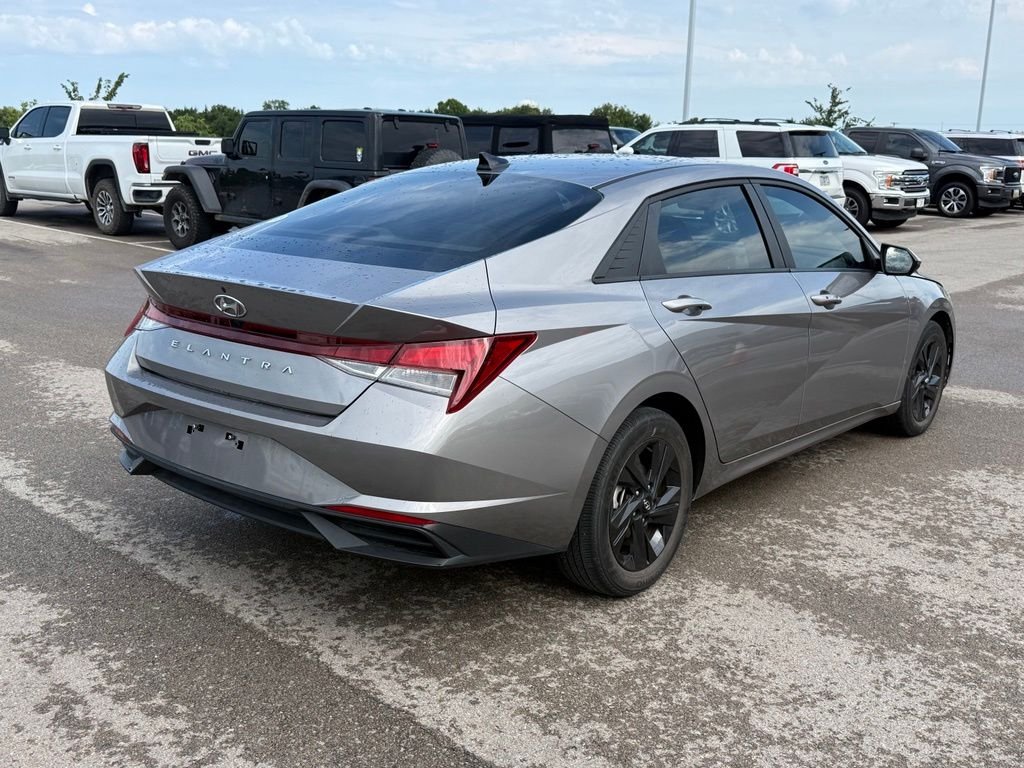 Used 2023 Gray Hyundai SEL image 17