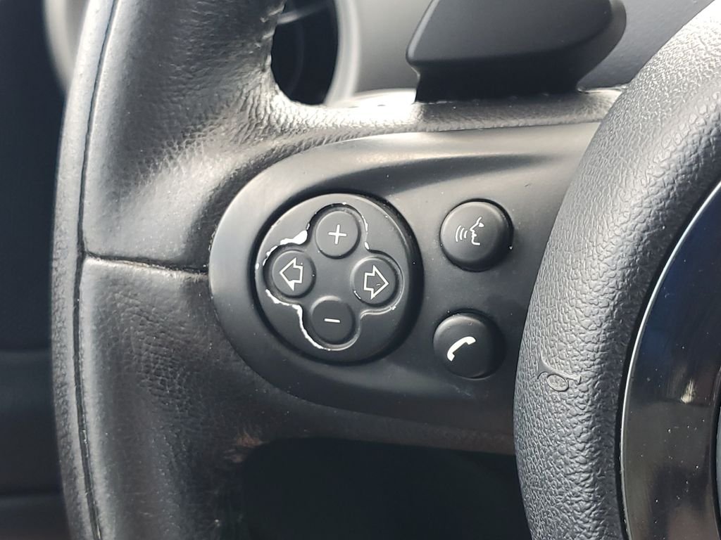 Used 2011 Black MINI Base image 21