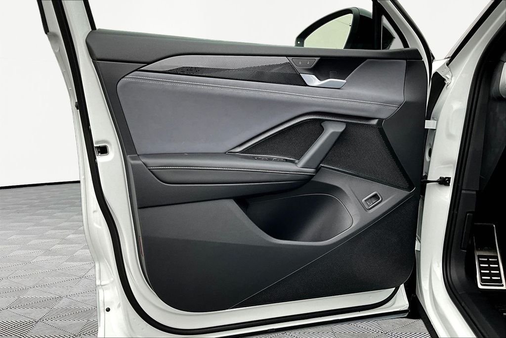 New 2026 White Volkswagen 2.0T SE R-Line Black image 20