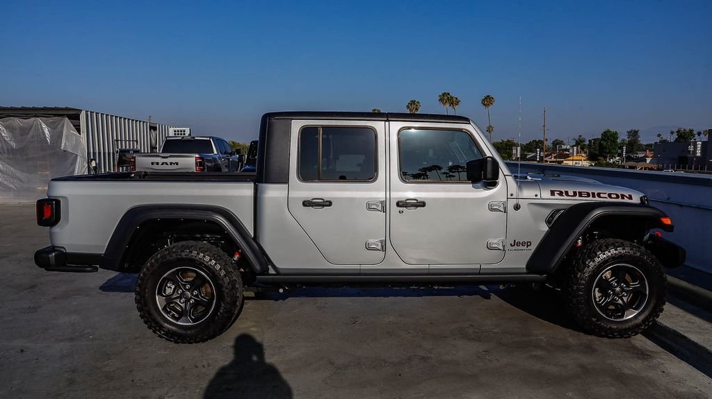 Used 2022 Silver Jeep Rubicon image 13