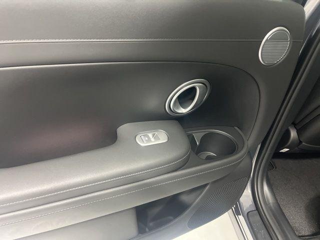 New 2026 Gray Hyundai SEL Premium FWD image 31
