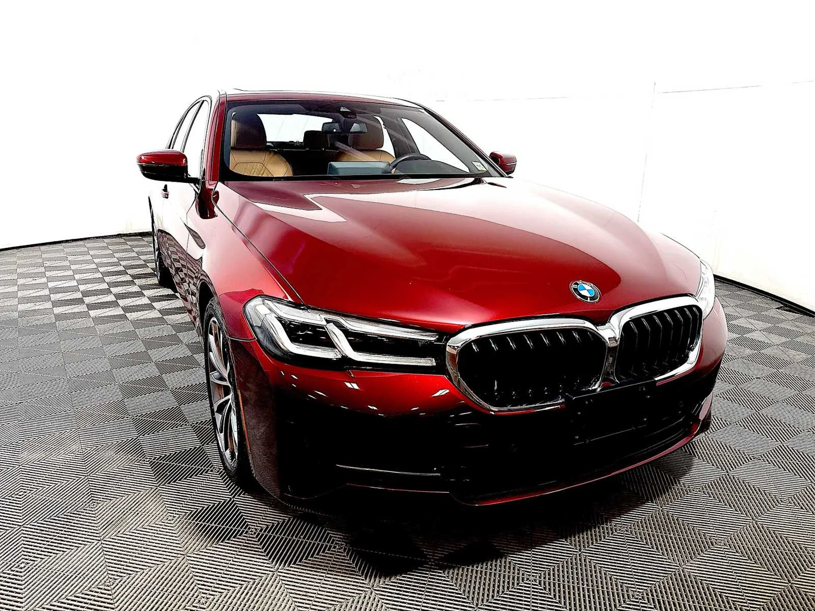 Used 2023 Aventurin Red Metallic BMW 530i xDrive image 2