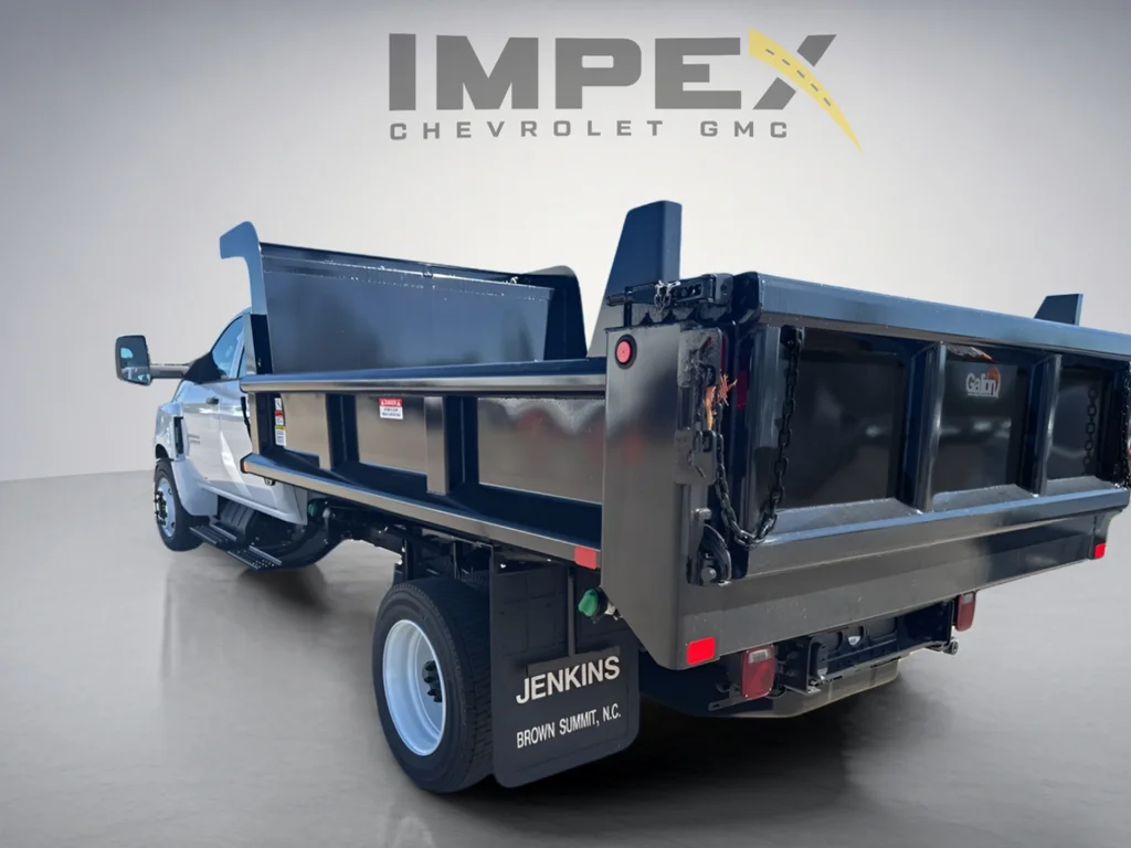 Used 2023 White Chevrolet Dump Truck Crew Cab image 4