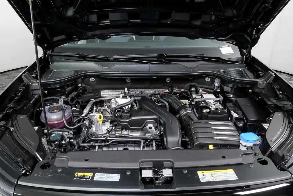 New 2026 Deep Black Pearl Volkswagen S image 31