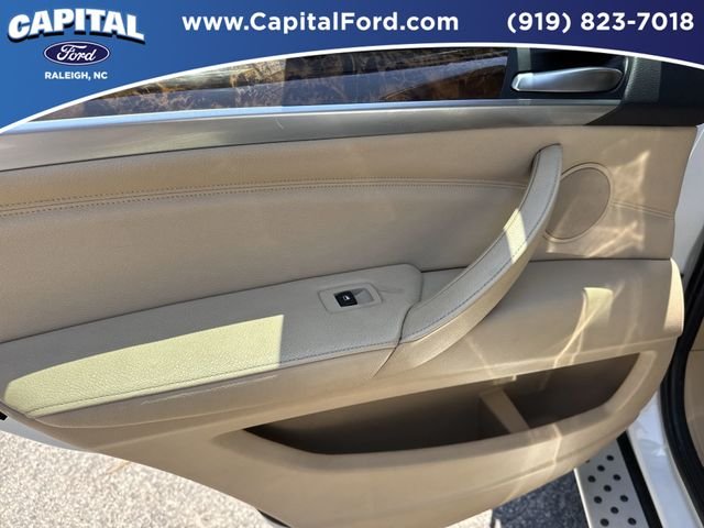 Used 2013 White BMW xDrive35i image 17