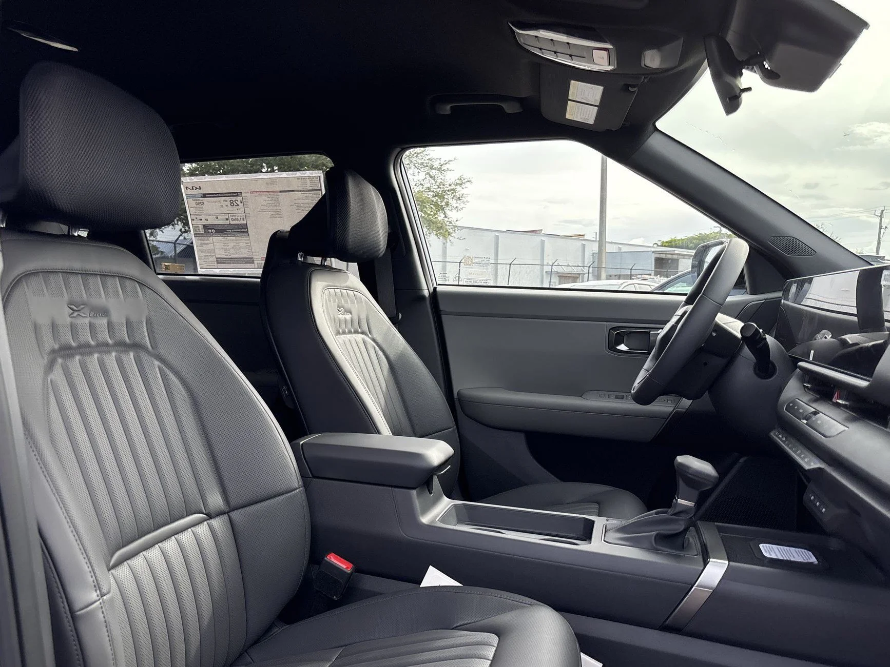 New 2027 Terrain Brown Kia X-Line S image 23