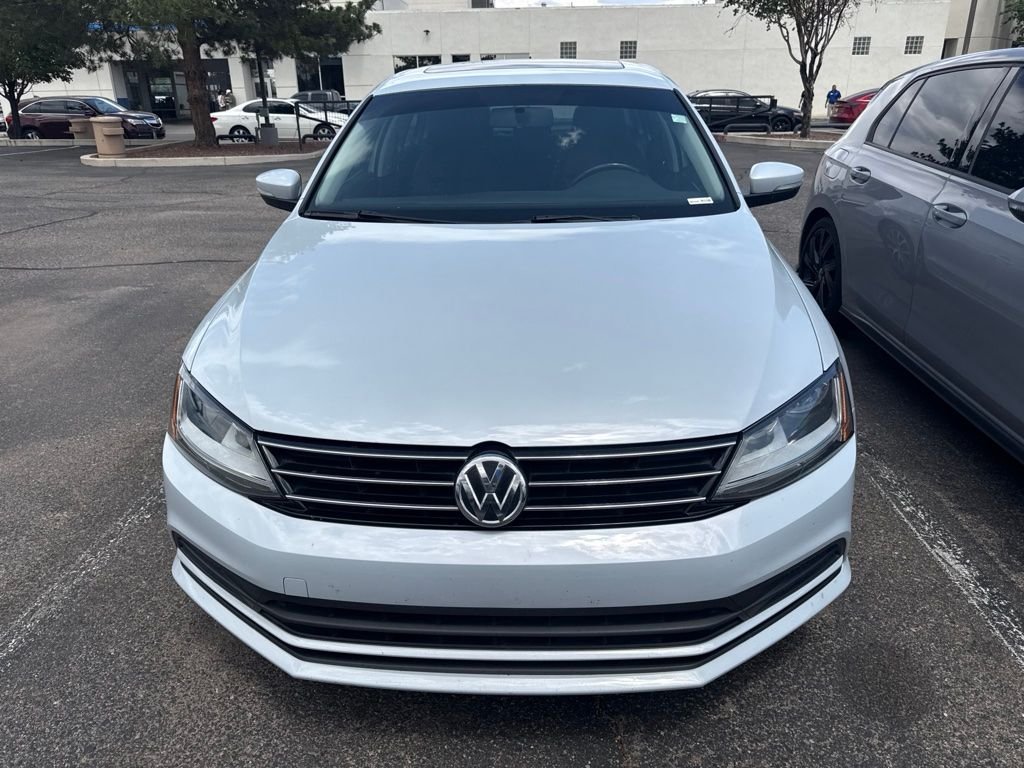 Used 2017  Volkswagen 1.4T SE image 4